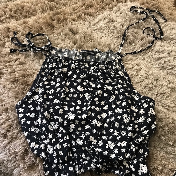 Brandy Melville floral print top - Picture 5 of 7